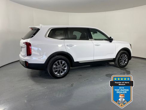 Used 2024 Kia Telluride LX image 6