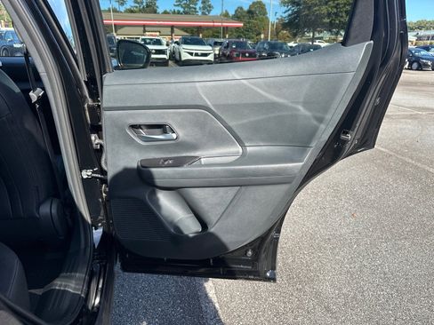 New 2026 Nissan Kicks SR image 16