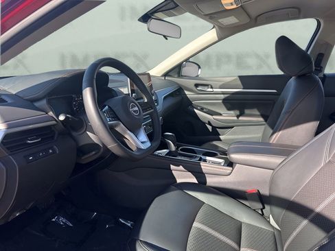 Used 2025 Nissan Altima 2.5 SR image 9