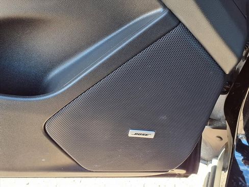 Used 2024 Cadillac XT6 Premium Luxury image 15