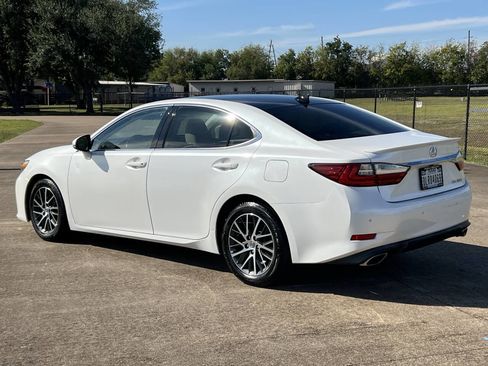 Used 2017 Lexus ES 350 image 4
