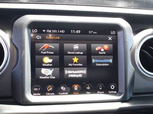 Used 2022 Jeep Wrangler Unlimited Rubicon 4xe AWD/4WD image 31