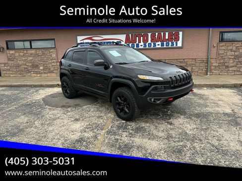 Used 2018 Jeep Cherokee Trailhawk w/ Comfort/Convenience Group image 1