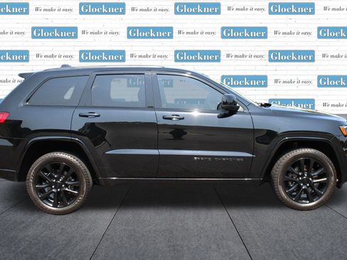 Used 2021 Jeep Grand Cherokee Laredo X AWD/4WD image 4