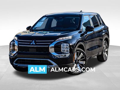 Used 2025 Mitsubishi Outlander SE