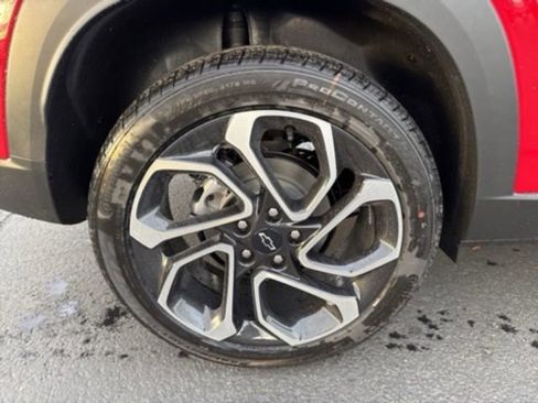 New 2026 Chevrolet Trax RS w/ Driver Confidence Package FWD image 9