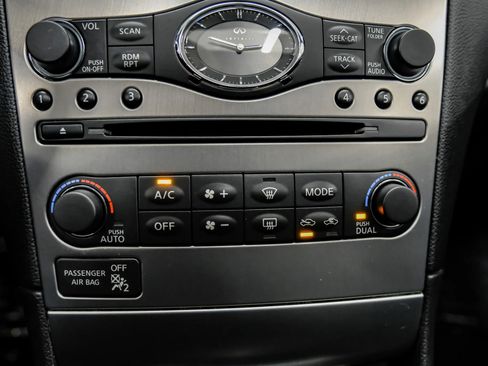 Used 2013 INFINITI G37 Sport image 27