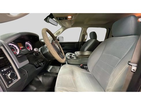 Used 2016 RAM 2500 Tradesman w/ Chrome Appearance Group AWD/4WD image 11