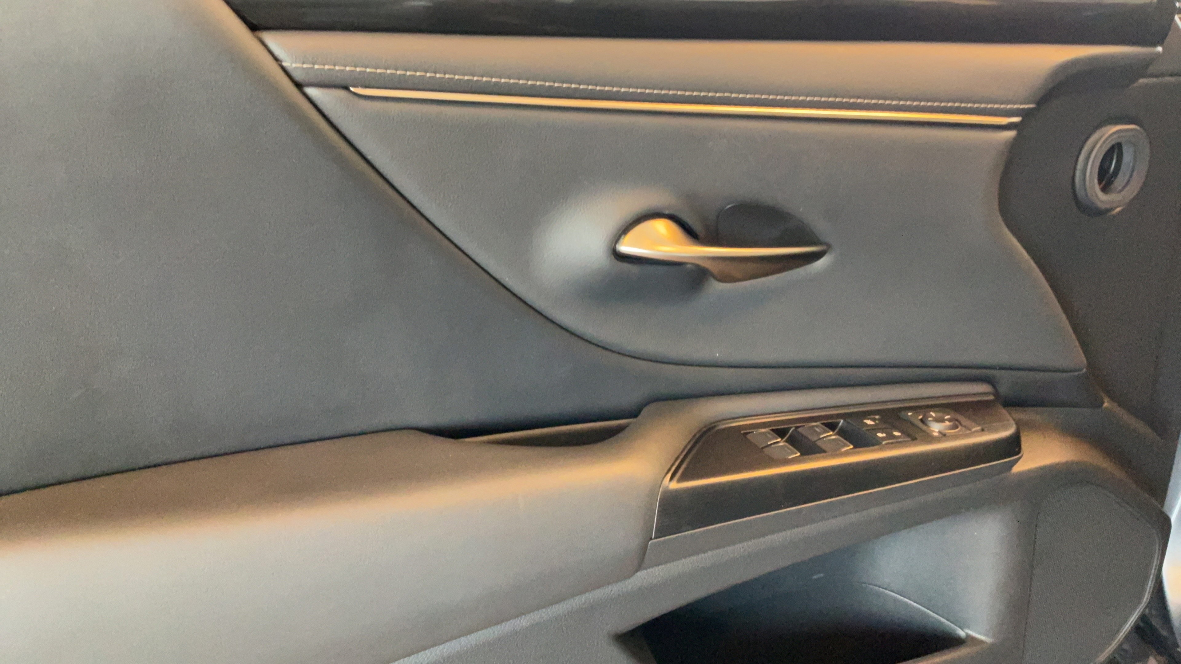 Used 2021 Lexus ES 350 w/ Accessory Package 2 FWD image 27