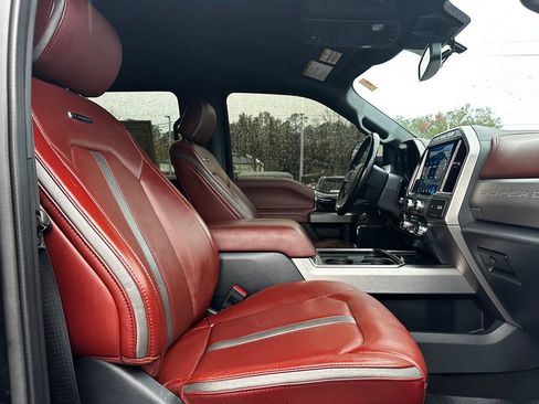 Used 2022 Ford F250 Platinum w/ FX4 Off-Road Package image 37