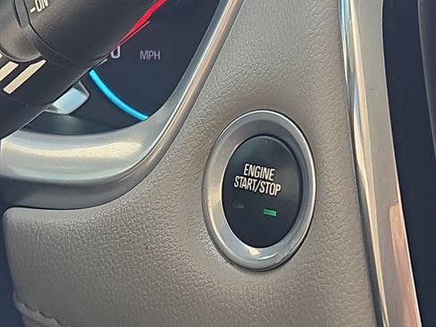 Used 2019 Chevrolet Traverse LT w/ LT Premium Package AWD/4WD image 19