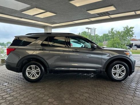 Certified 2023 Ford Explorer XLT AWD/4WD image 4