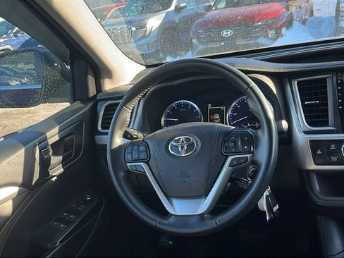 Used 2019 Toyota Highlander Plus w/ Protection Package #3 image 22