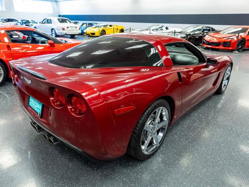 Used 2008 Chevrolet Corvette Coupe w/ Preferred Equipment Group RWD image 6