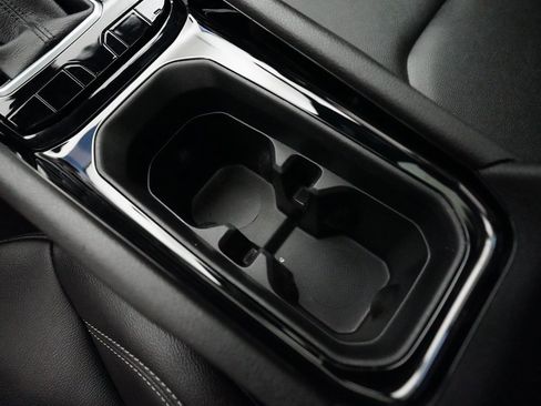 Used 2024 Jeep Compass Limited w/ High Altitude Package image 16