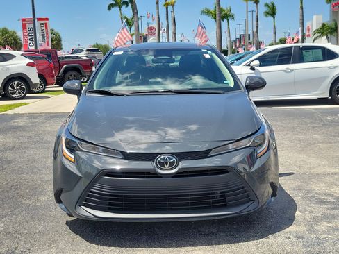 Used 2023 Toyota Corolla LE FWD image 4