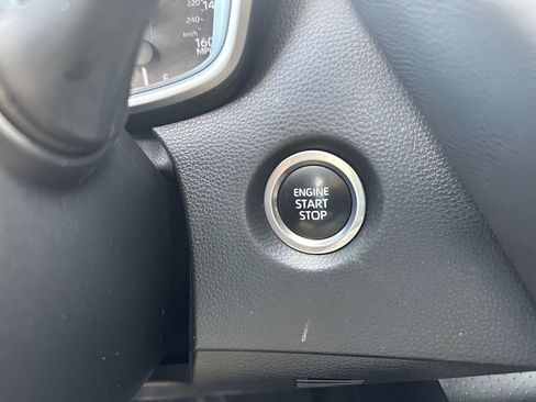 Used 2023 Toyota Corolla SE image 19