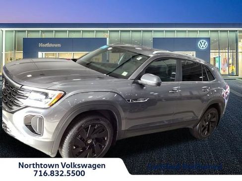 Used 2024 Volkswagen Atlas Cross Sport SE w/ Adventure Package image 2