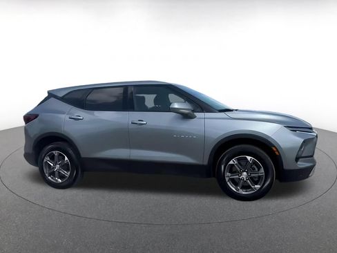 Used 2026 Chevrolet Blazer LT FWD image 11