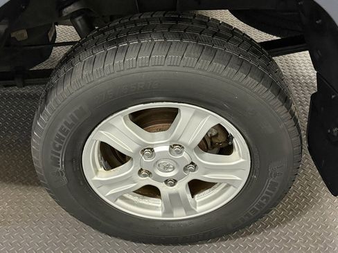 Used 2010 Toyota Tundra 2WD Double Cab image 18