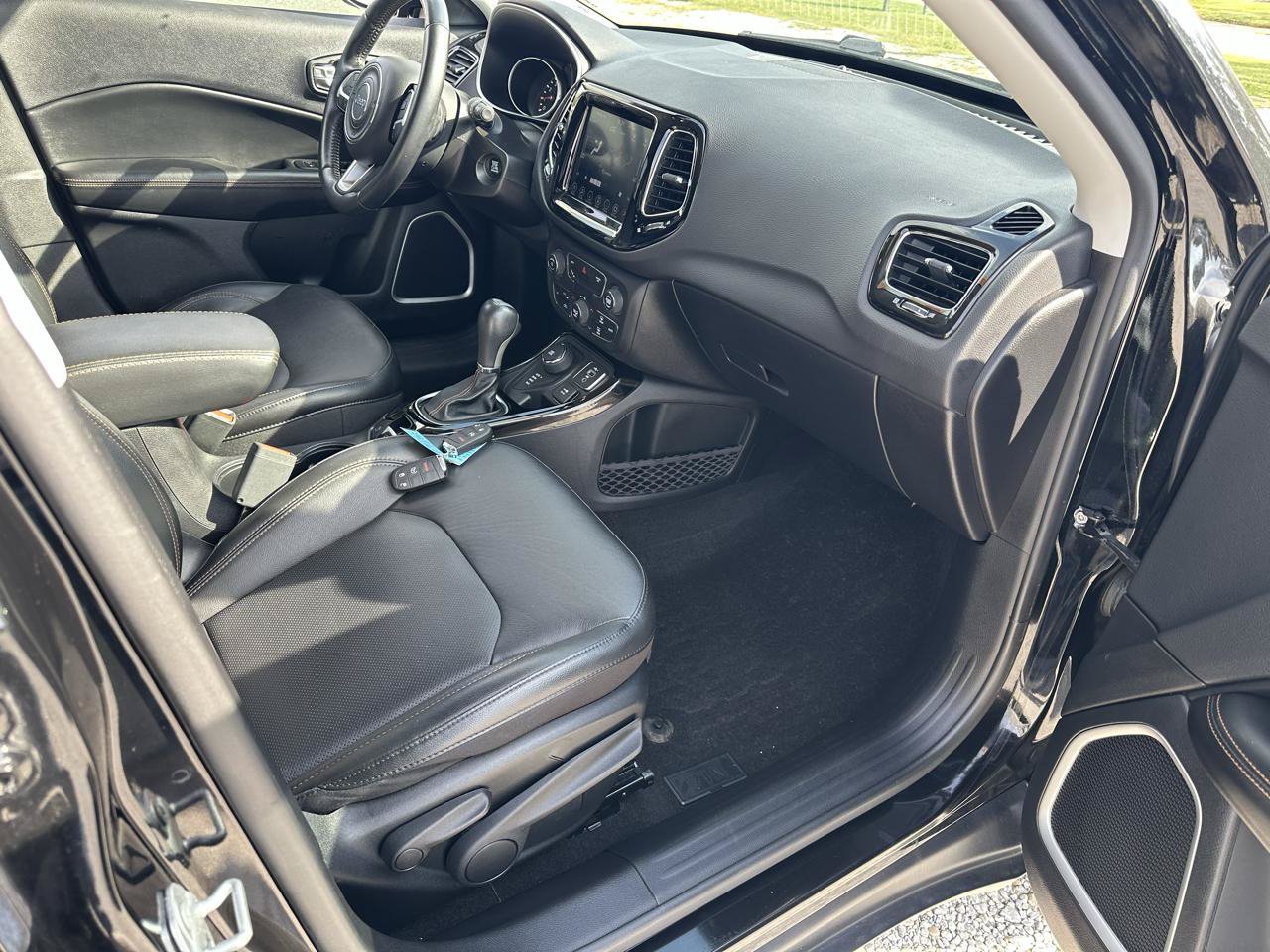Used 2019 Jeep Compass Limited w/ Safety & Security Group AWD/4WD image 29