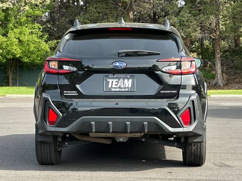 Used 2024 Subaru Crosstrek 2.5i Limited w/ Crosstrek Mirror Package AWD/4WD image 5