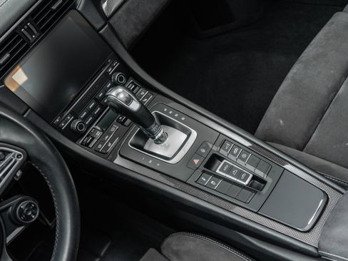 Used 2019 Porsche 911 Cabriolet image 30