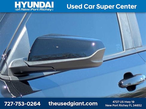 Used 2022 GMC Terrain SLE w/ Driver Convenience Package image 11