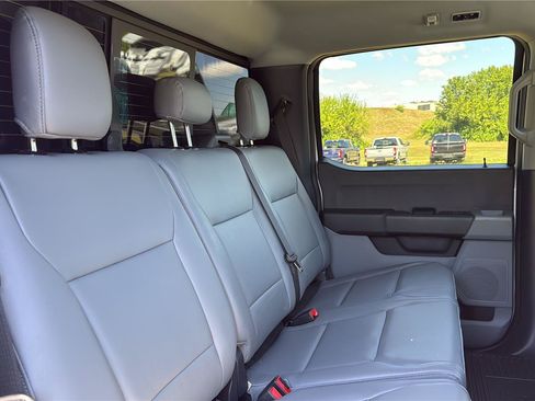 New 2026 Ford F550 4x4 Crew Cab image 17