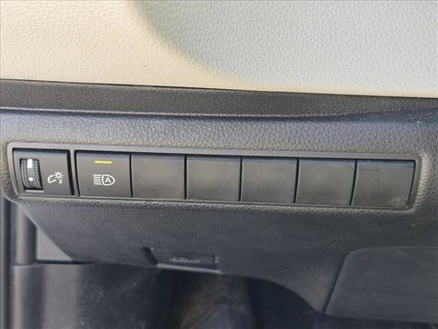 Used 2025 Toyota Corolla LE FWD image 10
