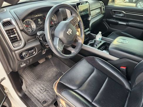 Used 2024 RAM 1500 Laramie AWD/4WD image 8