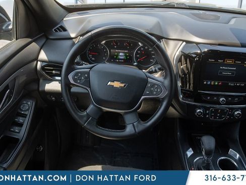 Used 2023 Chevrolet Traverse LT AWD/4WD image 5