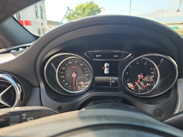 Used 2019 Mercedes-Benz GLA 250 4MATIC image 13