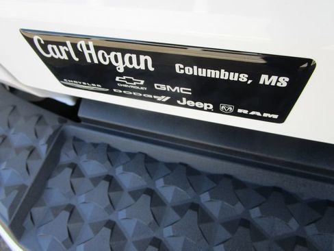 Used 2023 GMC Canyon Elevation w/ Elevation Premium Package AWD/4WD image 14