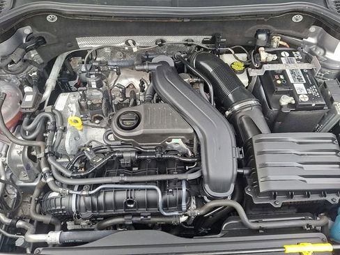 Certified 2022 Volkswagen Taos SE image 28