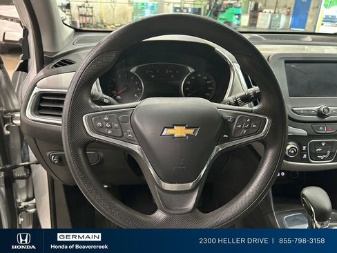 Used 2022 Chevrolet Equinox LT FWD image 16