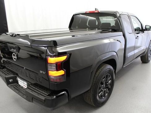 Used 2023 Nissan Frontier SV w/ Technology Package RWD image 13
