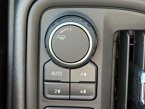 New 2026 Chevrolet Silverado 1500 Custom Trail Boss w/ Turbomax Blackout Package AWD/4WD image 19
