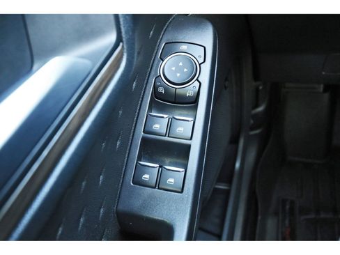 Used 2020 Ford Escape Titanium image 22