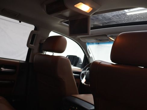 Used 2016 Toyota Sequoia Platinum AWD/4WD image 13