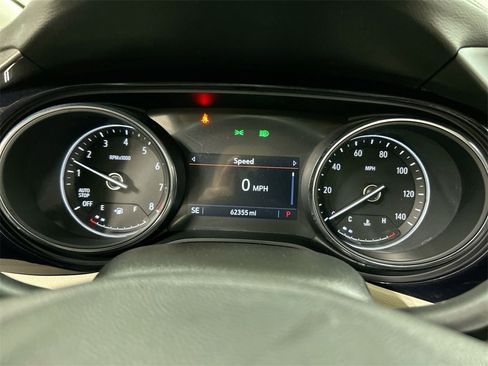 Used 2021 Buick Encore GX Preferred w/ Cold Weather Comfort Package image 13