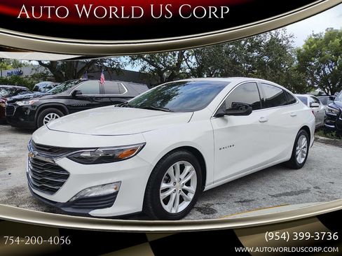 Used 2021 Chevrolet Malibu LT FWD image 1