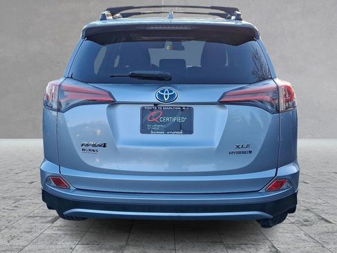 Used 2017 Toyota RAV4 XLE image 9