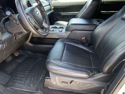 Used 2020 Ford Expedition XLT w/ Equipment Group 201A AWD/4WD image 13