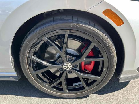 Used 2024 Volkswagen GTI SE image 75