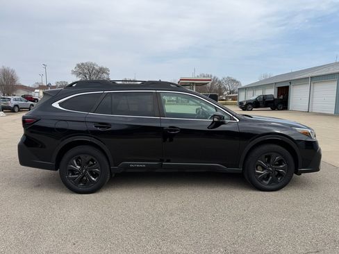 Used 2021 Subaru Outback Onyx Edition XT image 4