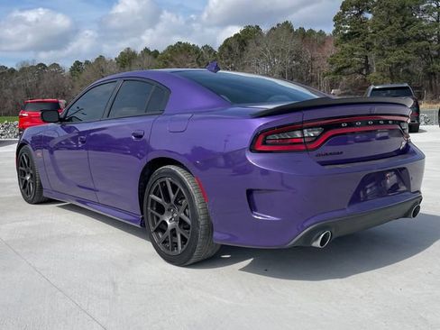 Used 2019 Dodge Charger Scat Pack RWD image 5