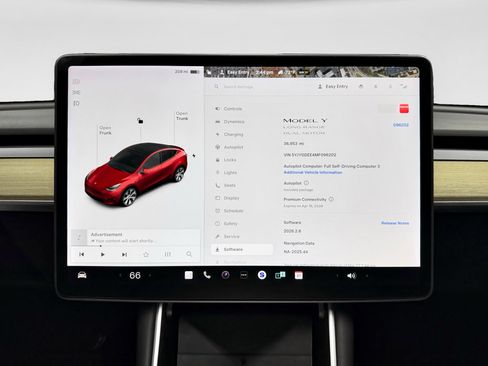 Used 2021 Tesla Model Y Long Range image 12