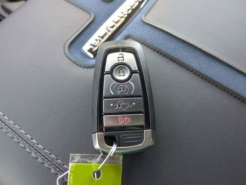 New 2026 Ford F250 Platinum image 32