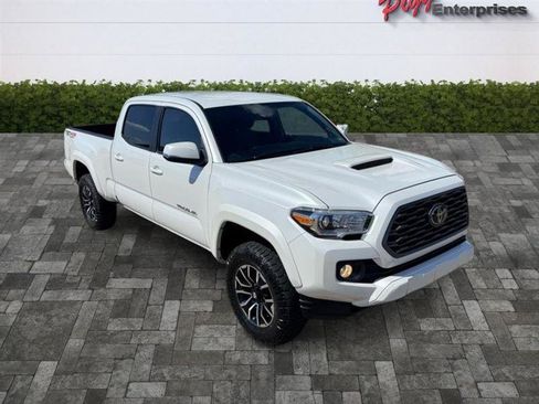 Used 2023 Toyota Tacoma TRD Sport AWD/4WD image 10